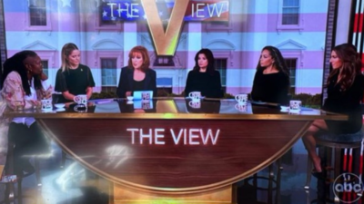 Whoopi Goldberg MAGA Anhaenger geniessen den Zusammenbruch von The View Whoopi