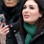 „Niemals vergessen wie Facebook Laura Loomer wuetend als Zuckerberg und