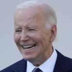 „Vielleicht schickt er mich Joe Biden scherzt darueber ins All