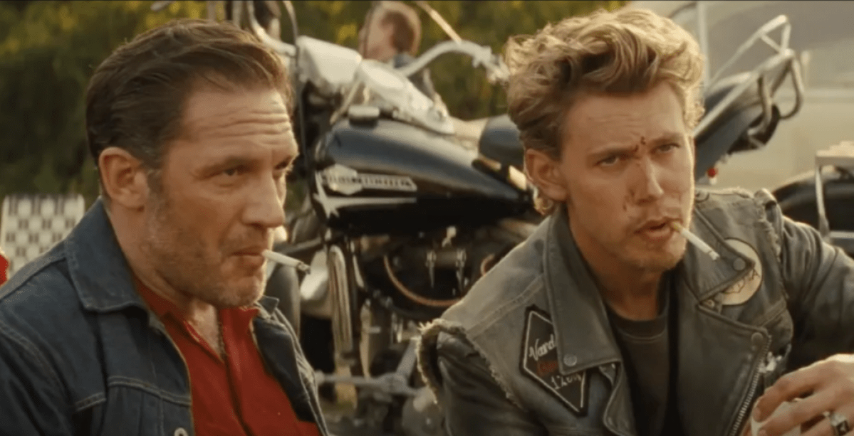 Tom Hardy und Austin Butler in The Bikeriders für einen Artikel über die 10 besten Filme des Jahres 2024