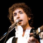 Bob Dylan hat eine Tischlektuere fuer A Complete Unknown als