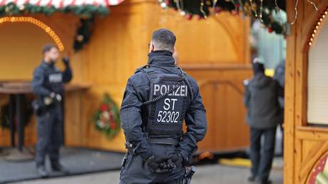 Deutsche Polizei ueberwacht Verdaechtigen seit Jahren auf Weihnachtsmarkt Angriff – Beamte