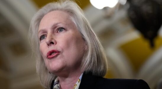 Kirsten Gillibrand fuehrt den letzten verzweifelten Drang an Biden zur