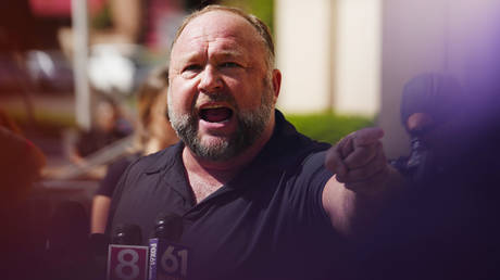 Richter blockiert InfoWars Auktion – World