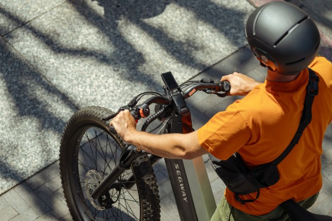 1736255340 852 Segway hat auf der CES zwei E Bikes vorgestellt die stilvoll