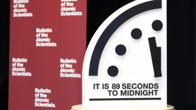 89 Sekunden Doomsday Clock bewegt sich je nach Mitternacht