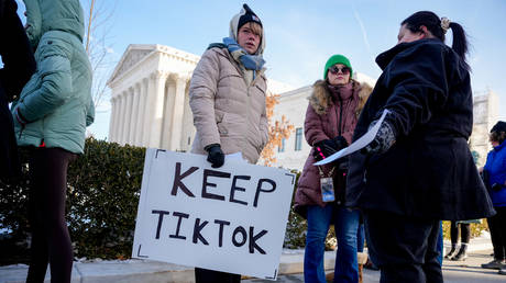 Biden Regierung waegt Optionen ab um das TikTok Verbot abzuwenden – NBC