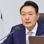 Der angeklagte suedkoreanische Praesident Yoon muss nach seiner Festnahme wegen