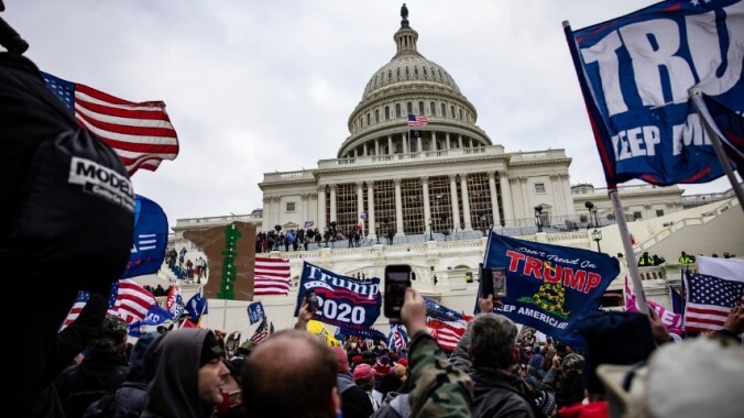 Die unbeholfene Reaktion des Biden Administrators auf den 6 Januar trug