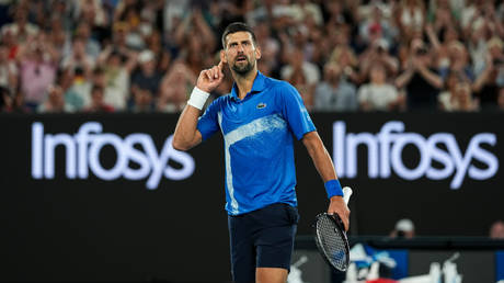 Djokovic zwingt den australischen Fernsehmoderator seine Worte zu essen –