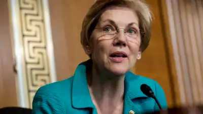 Elizabeth Warren wurde kritisiert weil sie sich um Spenden fuer