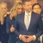 Handbewegung von Eric Trump Was war Eric Trumps virale Handbewegung