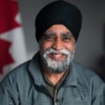 Harjit Sajjan Der kanadische Minister Harjit Sajjan gibt bekannt dass