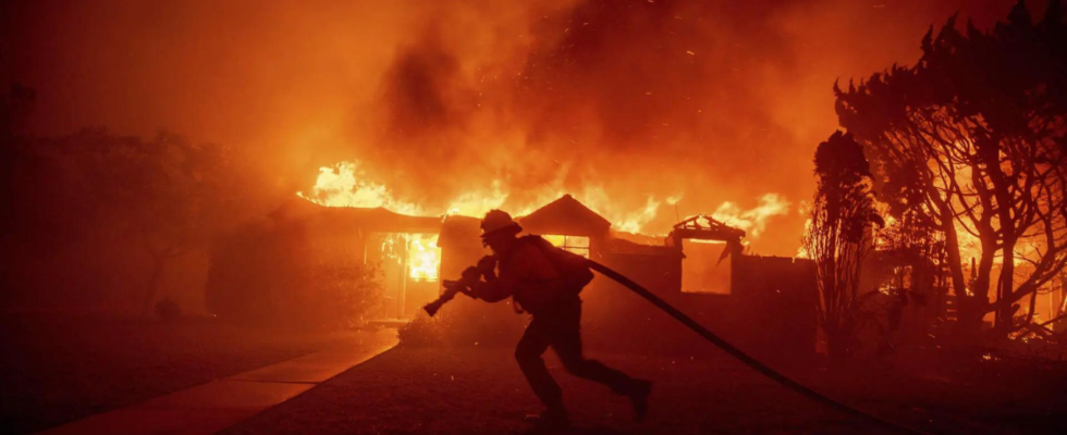 Live Updates zu Waldbraenden in Los Angeles Waldbraende geraten in der