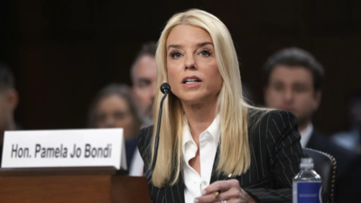 Pam Bondi News Pam Bondi wird gefragt ob sie eine