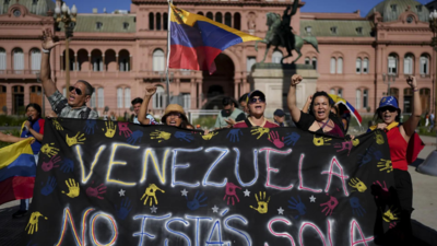 Venezuelas Maduro leistet inmitten von Protesten und internationaler Zurechtweisung einen