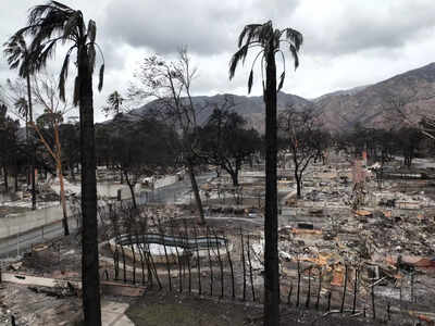 Winter Regenfaelle ausloesen Schlammfluss in feuer verwuesteten Regionen Suedkaliforniens