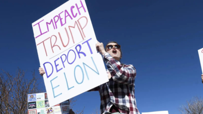 Deport Elon Faschismus ablehnen Demonstranten trafen auf den Strassen gegen