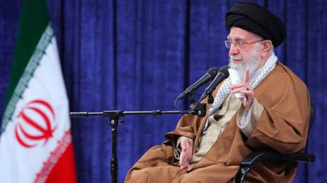 Der Iran wird in Sachleistungen auf US Drohungen Khamenei