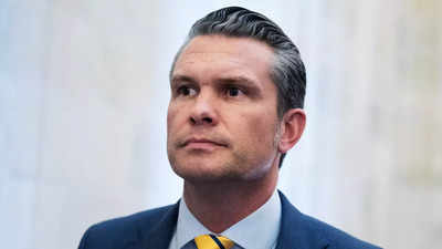 Der US Verteidigungsminister Hegseth Mulls in der militaerischen Fuehrung zielt auf