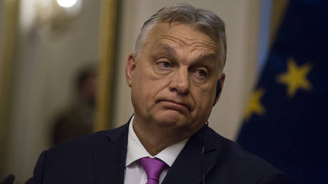 Die EU koennte die Mitgliedstaaten fuer die Ukraine Orban