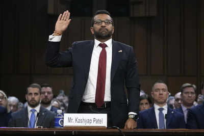 Kash Patel in Indianermeisterin bestaetigt als FBI Chef Ist er Hindu