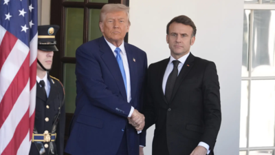 Macron Interrupts und Fakten ueberprueft Donald Trump