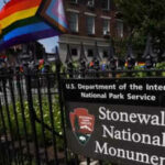 Proteste im New Yorker Stonewall National Monument nachdem LGBTQ auf