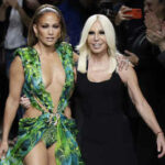 Die Versace Aera bei Versace endet Donatella kuendigt als Kreativchef