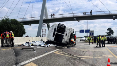 Suedafrika Bus Absturz Suedafrika Der Bus umkippt in der Naehe