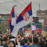 Tausende gehen auf Strassen in Belgrad fuer die Regierungsrallye Video World