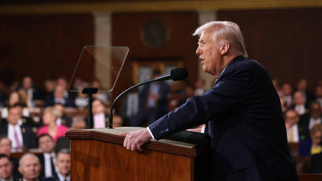 Trump sagt er freue sich sehr auf seinen Anruf mit