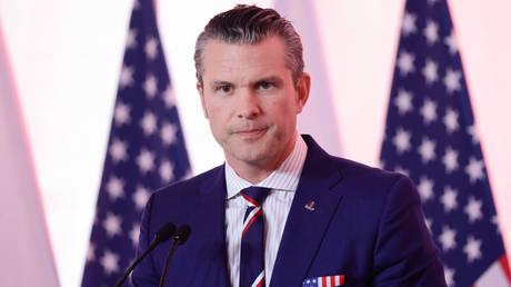 USA Bereit fuer den Krieg mit China Hegseth