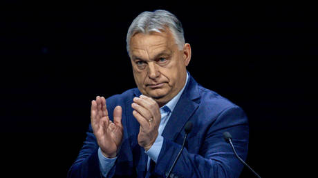 Wenn der Westen schwaechst macht Orban eine gewagte Wette