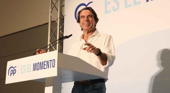 Aznar demande au 23 J de remplacer le narcissisme inutile de