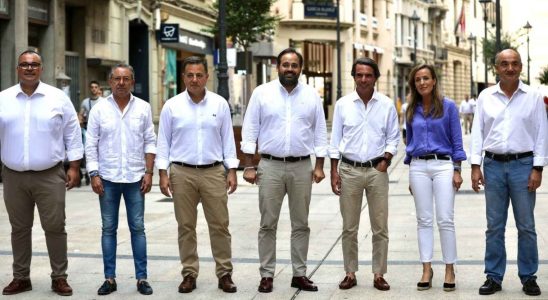 Aznar demande dunifier le vote pour obtenir une majorite solide