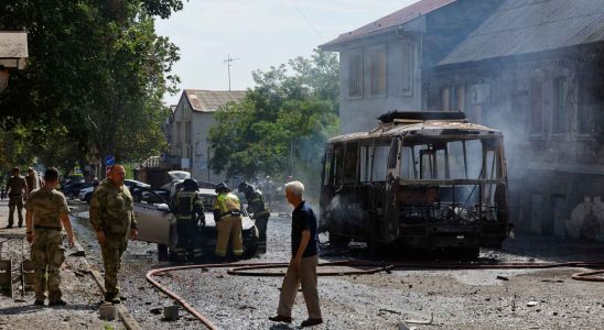 Deux morts et six blesses a Donetsk apres un attentat