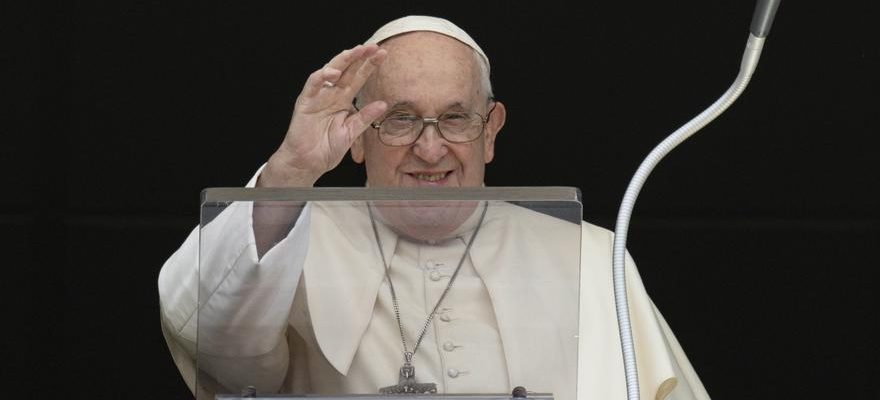 EGLISE CATHOLIQUE Le pape invite un anti systeme et un