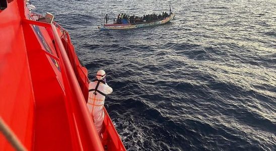 Grande Canarie Ils sauvent un bateau avec 85 migrants