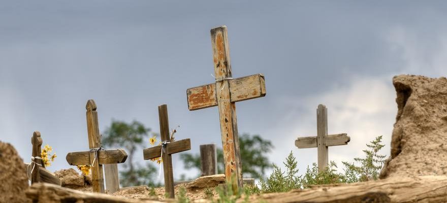 Ils decouvrent au moins 22 corps dans des tombes clandestines