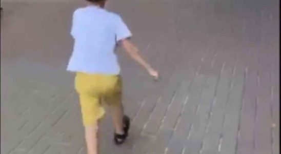 La video emouvante dun garcon ukrainien qui court pour serrer