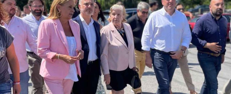 Le PSOE organise un acte avec Carmen Avendano mere contre