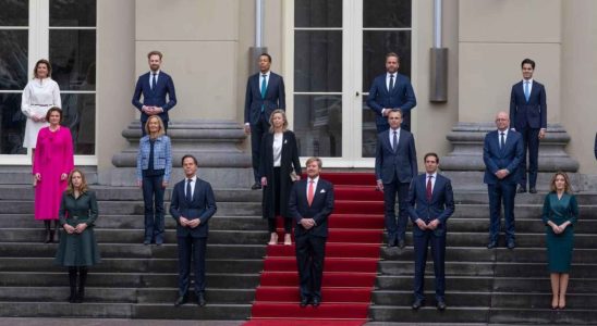 Le gouvernement des Pays Bas tombe en raison de divergences sur