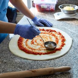 Les prix des pizzas flambent en Italie en raison dingredients