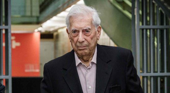 Mario Vargas Llosa hospitalise pour le Covid 19 depuis samedi