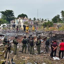 Neuf morts dans une importante explosion de feux dartifice en