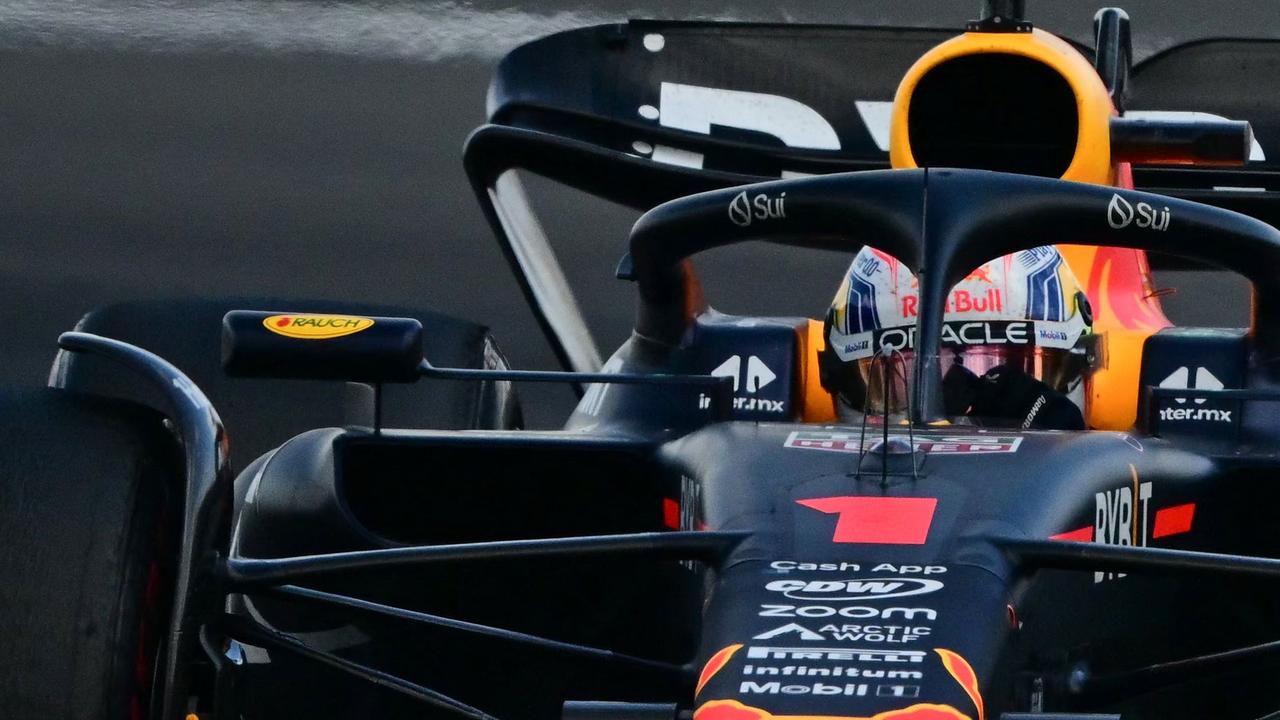 Image tirée de la vidéo : Résumé : Verstappen l'emporte sur McLaren et remporte le Grand Prix de Grande-Bretagne