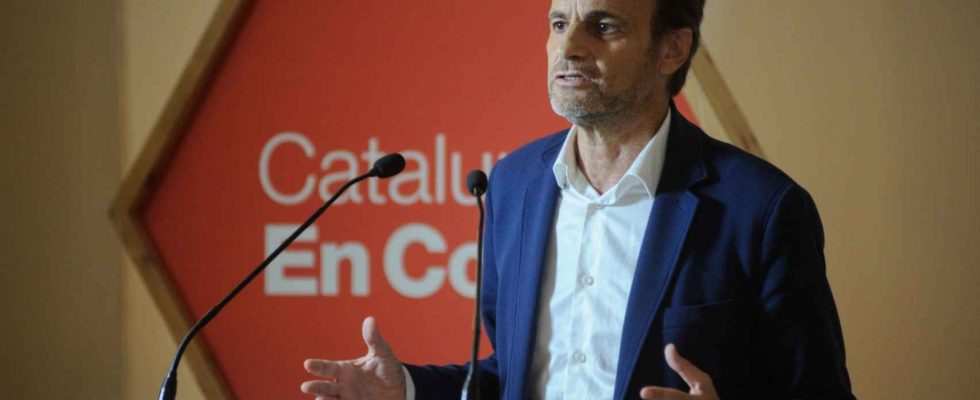 Sumar entame la serie de contacts avec Puigdemont pour relancer