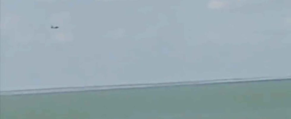 Un chasseur russe Su 25 secrase en mer dAzov lors dun