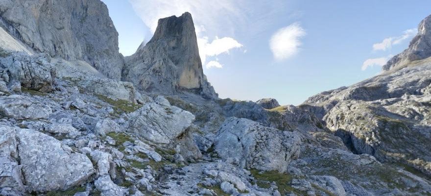 Une Francaise meurt apres etre tombee dune falaise dans les